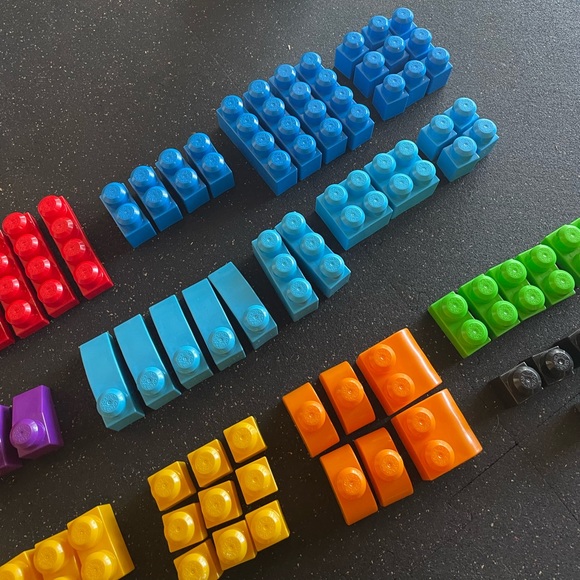 Mega Bloks First Builders Big Building set with 80+ big colorful building blocks - Picture 7 of 11